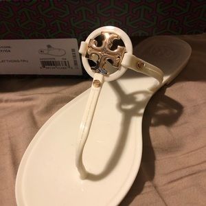 Mini/Miller Flat Thong- Ivory size 9 - never worn